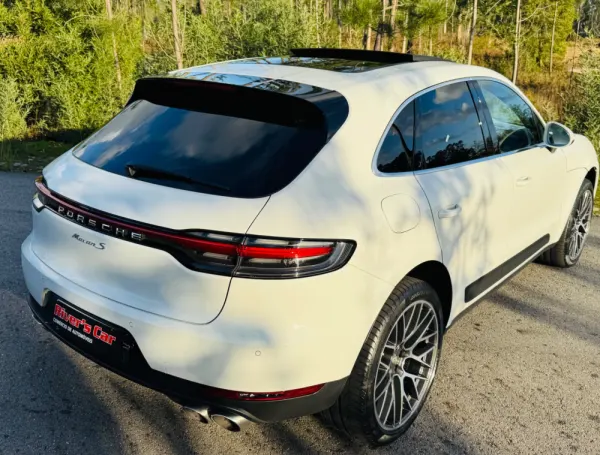 Porsche Macan S 11