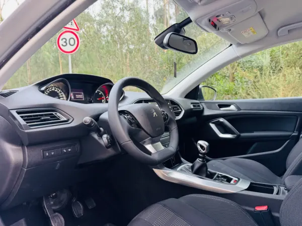 Peugeot 308 SW 1.6 BlueHDi Allure J17 20