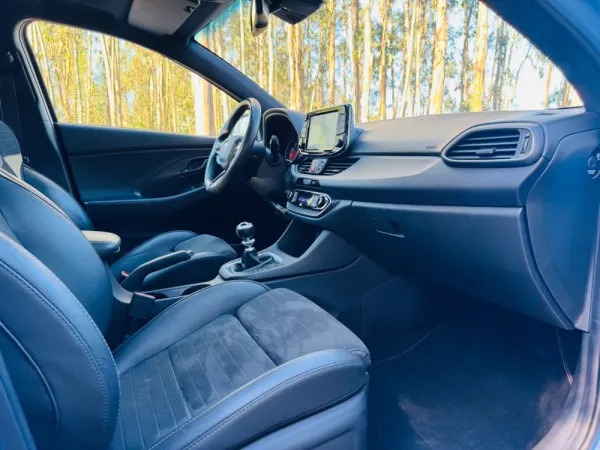 Hyundai i30 N 2.0 T-GDi Pack Performance 52