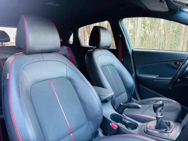 Hyundai Kauai 1.0 T-GDi Premium Pele/Tec.Vermelho 35