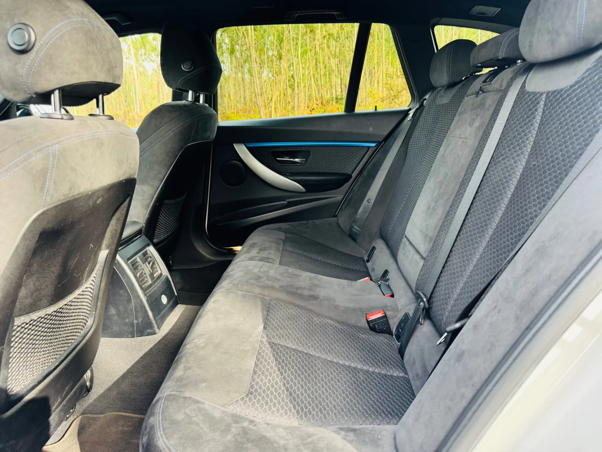 BMW 320 d Pack M Auto 37