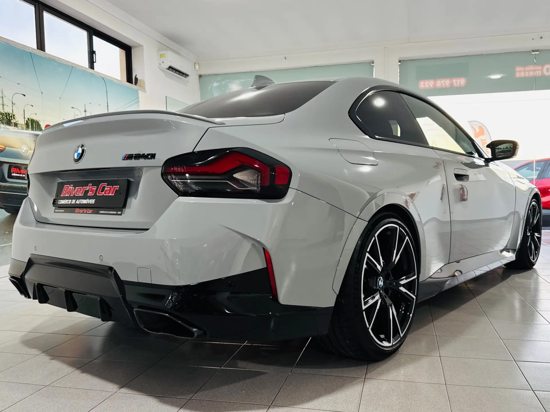BMW M240i xDrive Auto 13