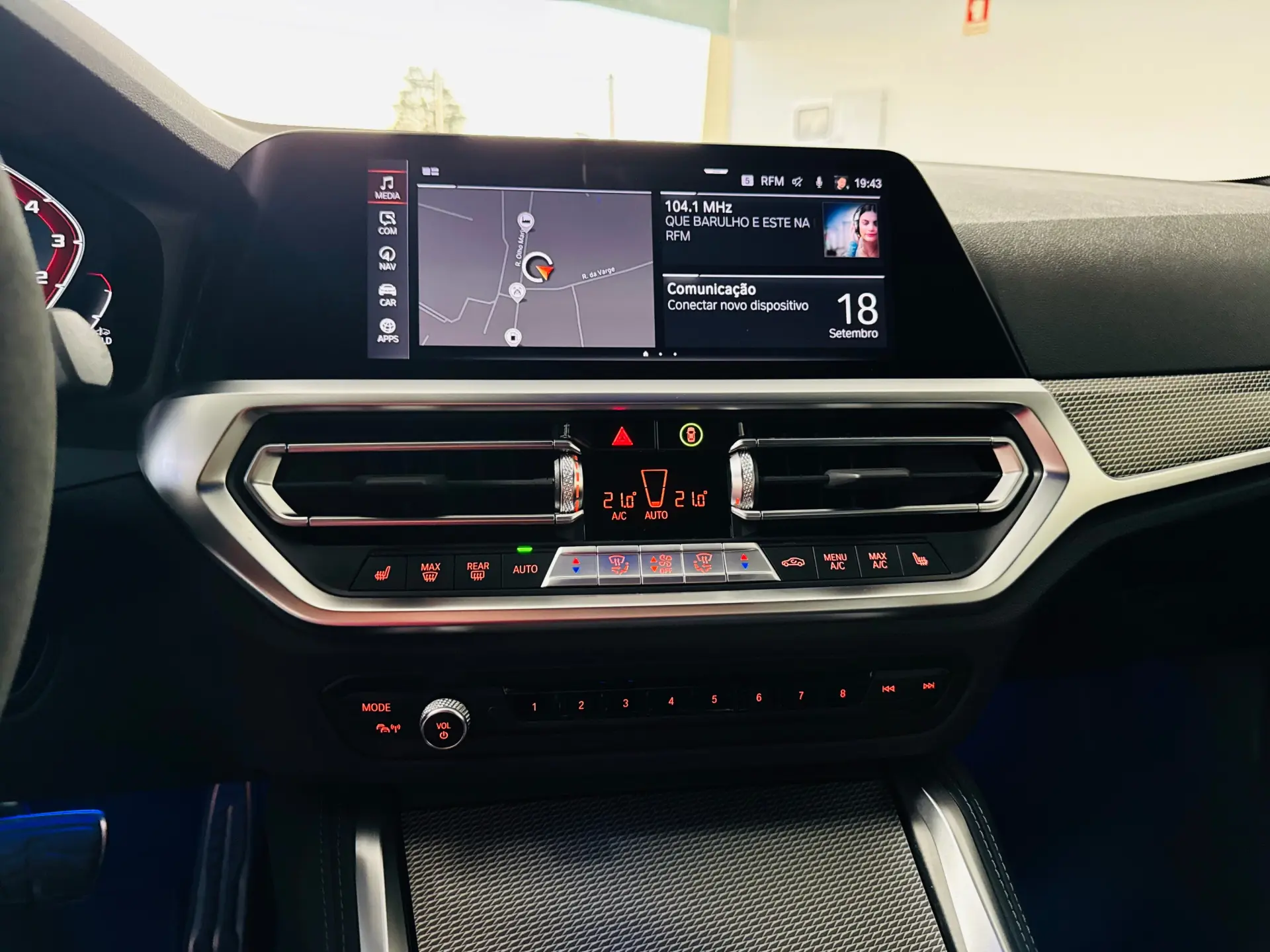 BMW M240i xDrive Auto 28