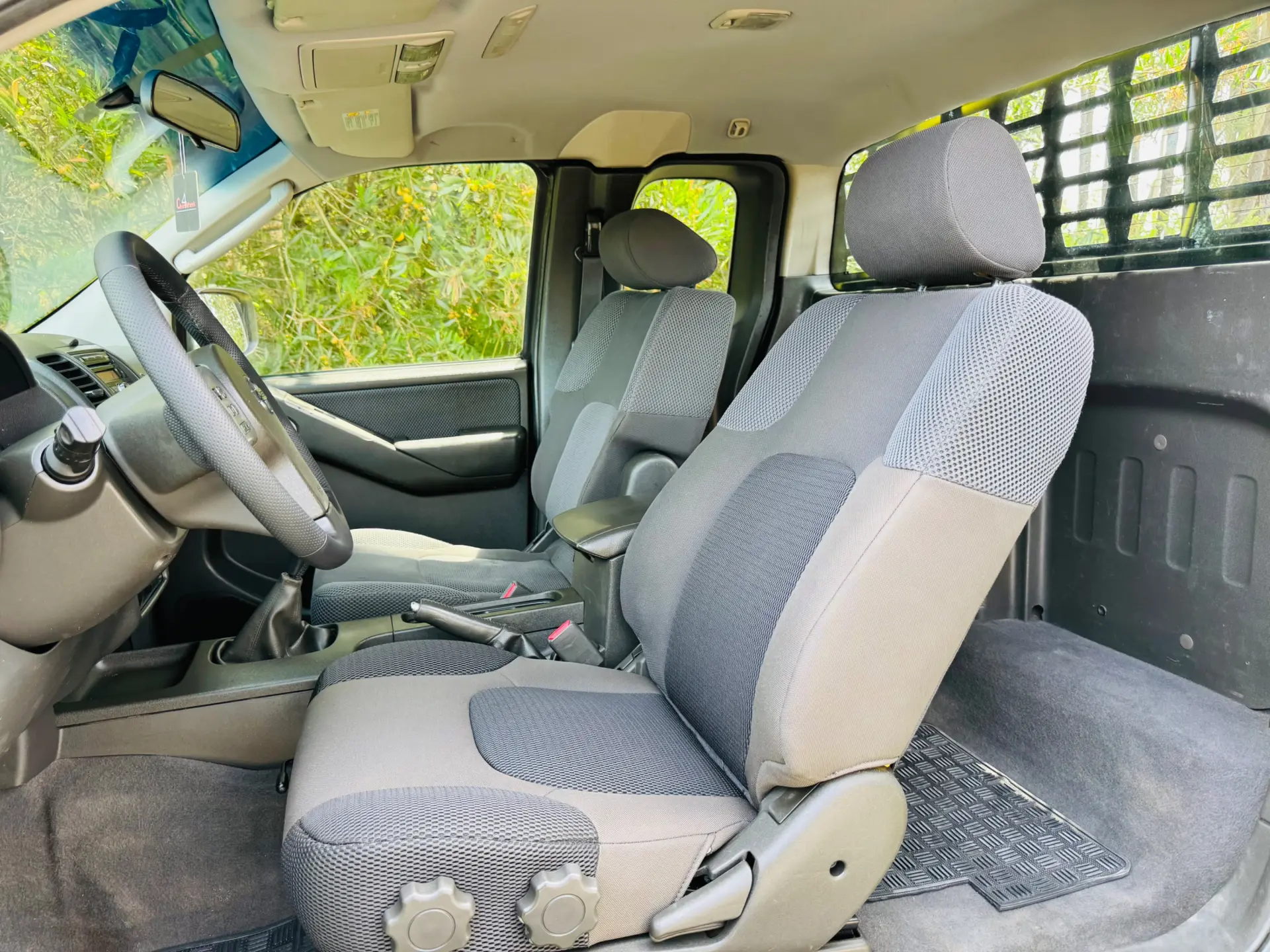 Nissan Navara 2.5 dCi CD SE Eastpak 20