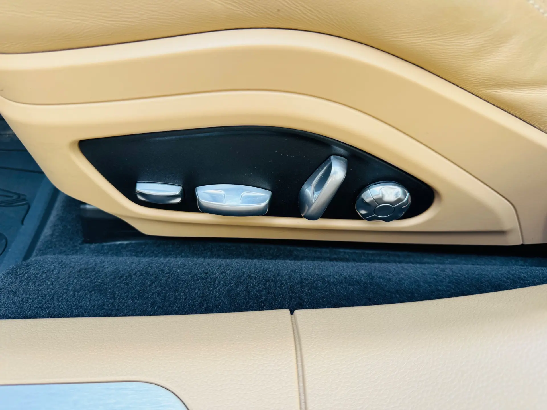 Porsche Panamera Sport Turismo 4 E-Hybrid 27