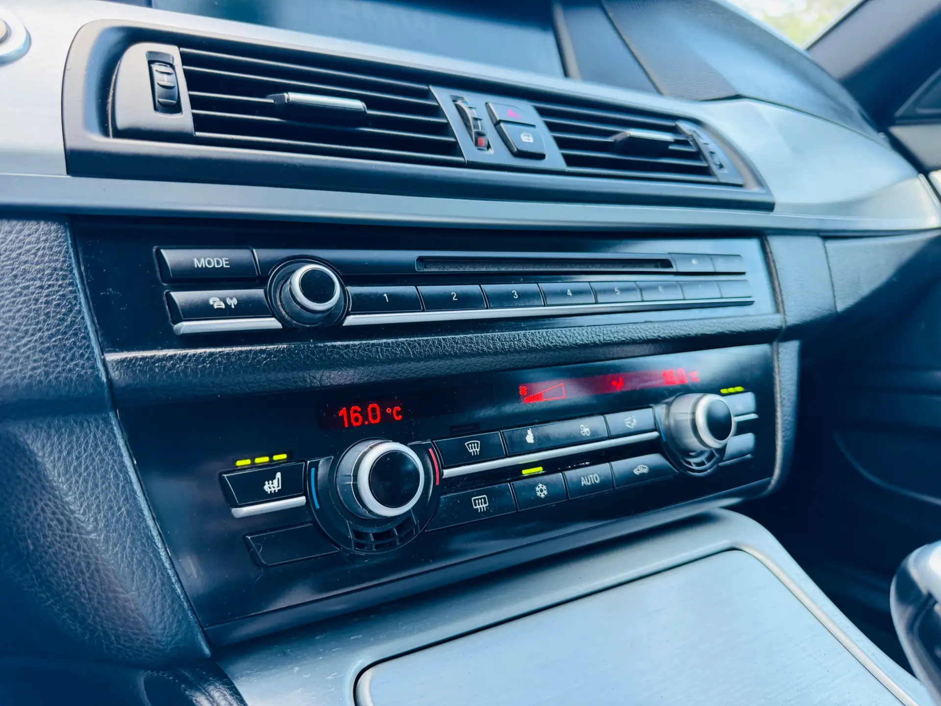 BMW 520 d Pack M Auto 32