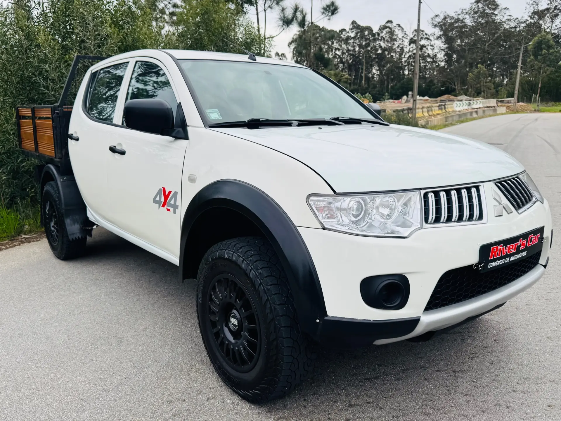 Mitsubishi L200 2.5 DI-D CD Intense AC/JLL 6