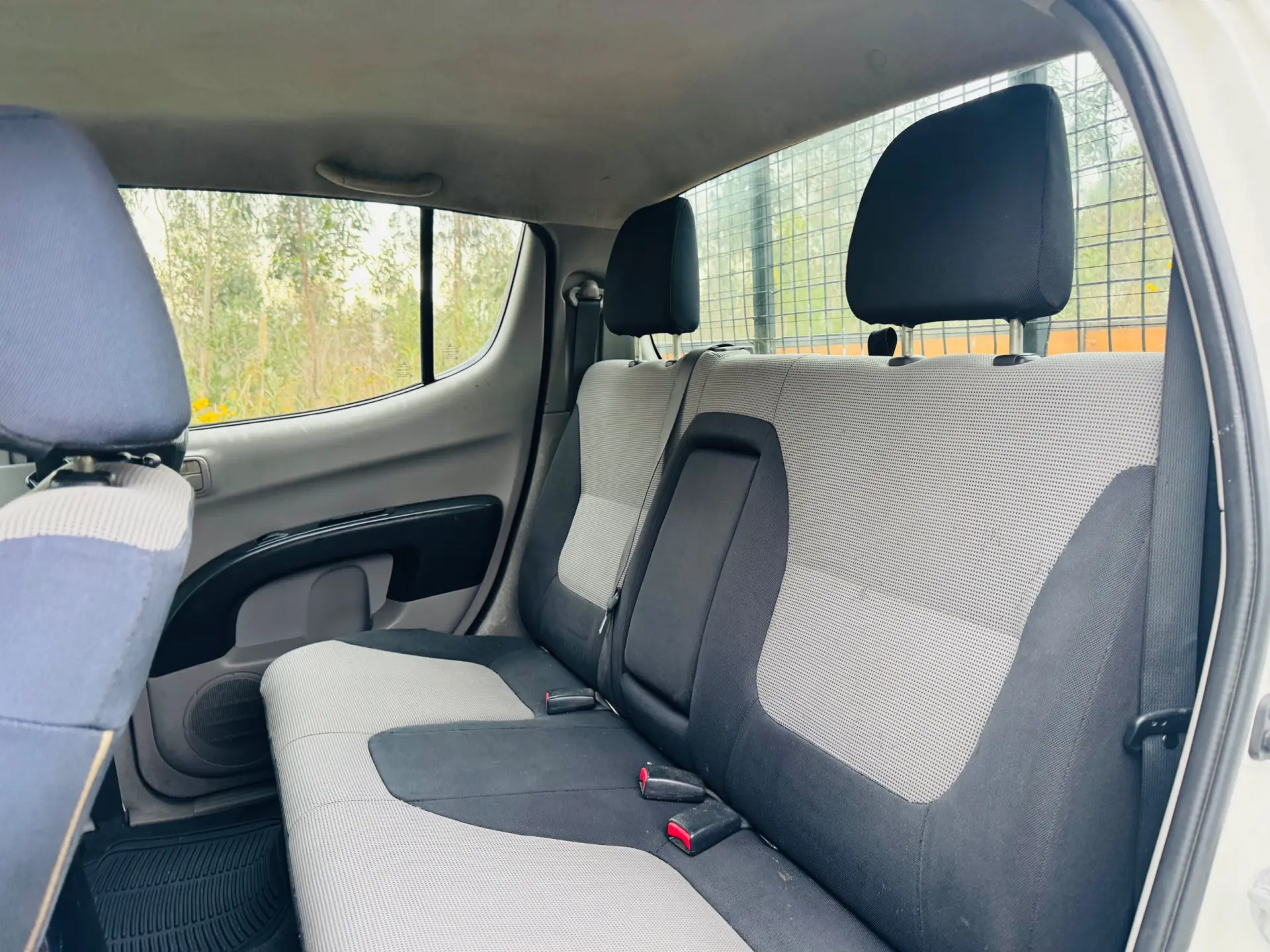 Mitsubishi L200 2.5 DI-D CD Intense AC/JLL 29