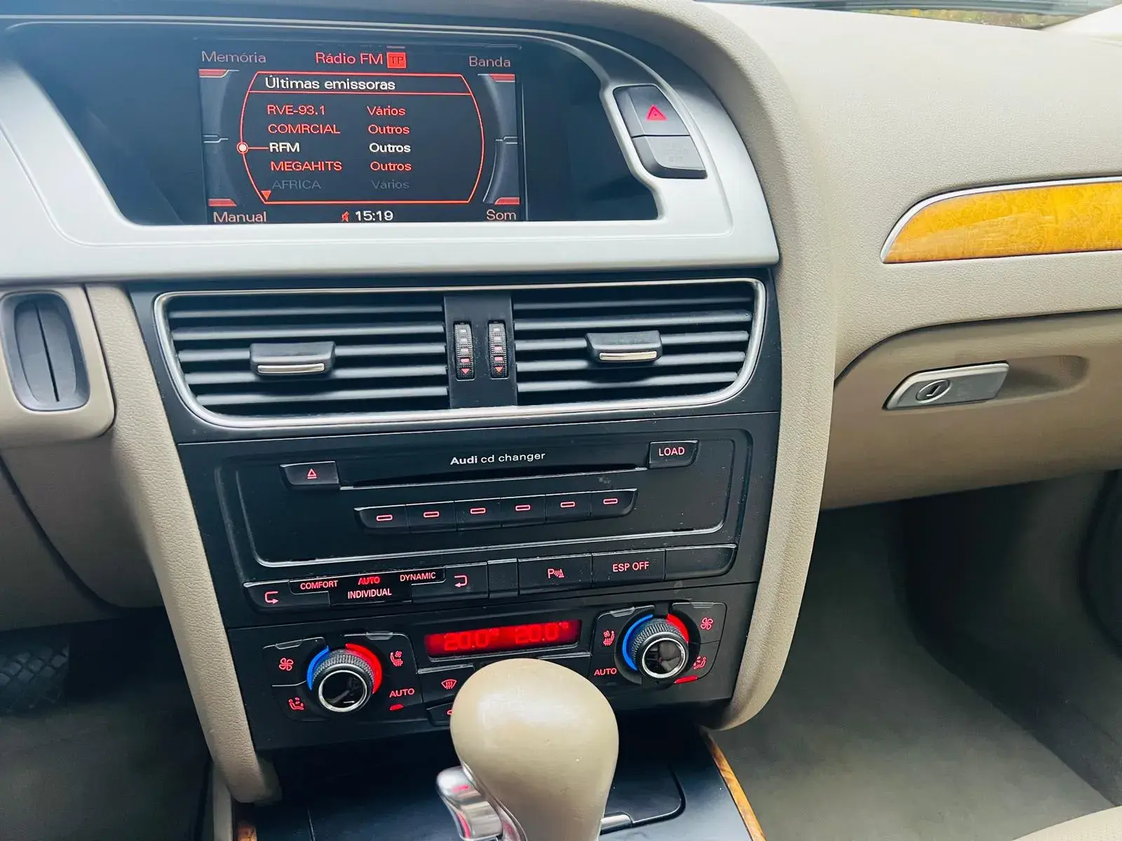 Audi A4 2.7 TDi V6 Exclusive Multitronic 23