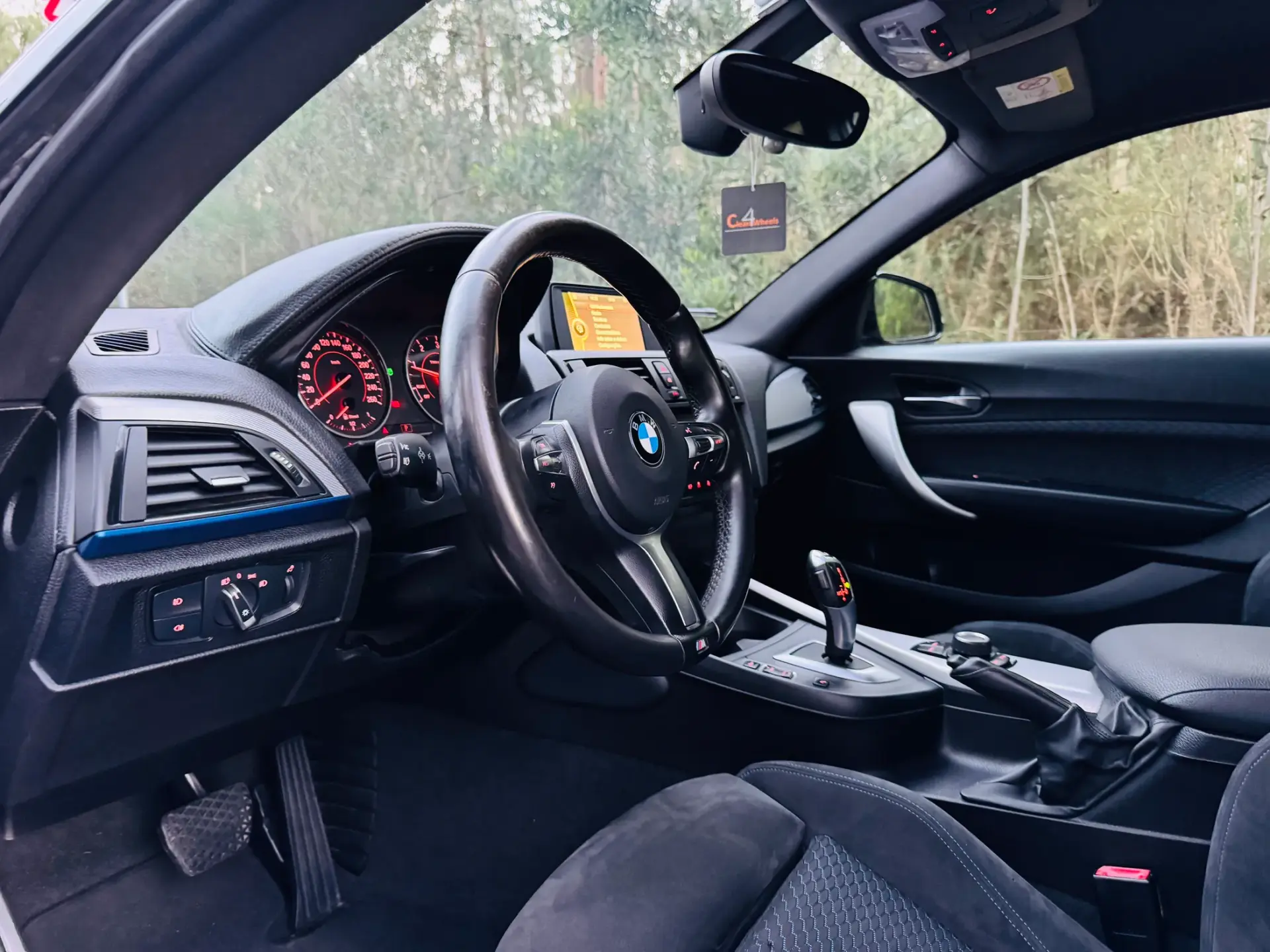 BMW 220 d Pack M Auto 25