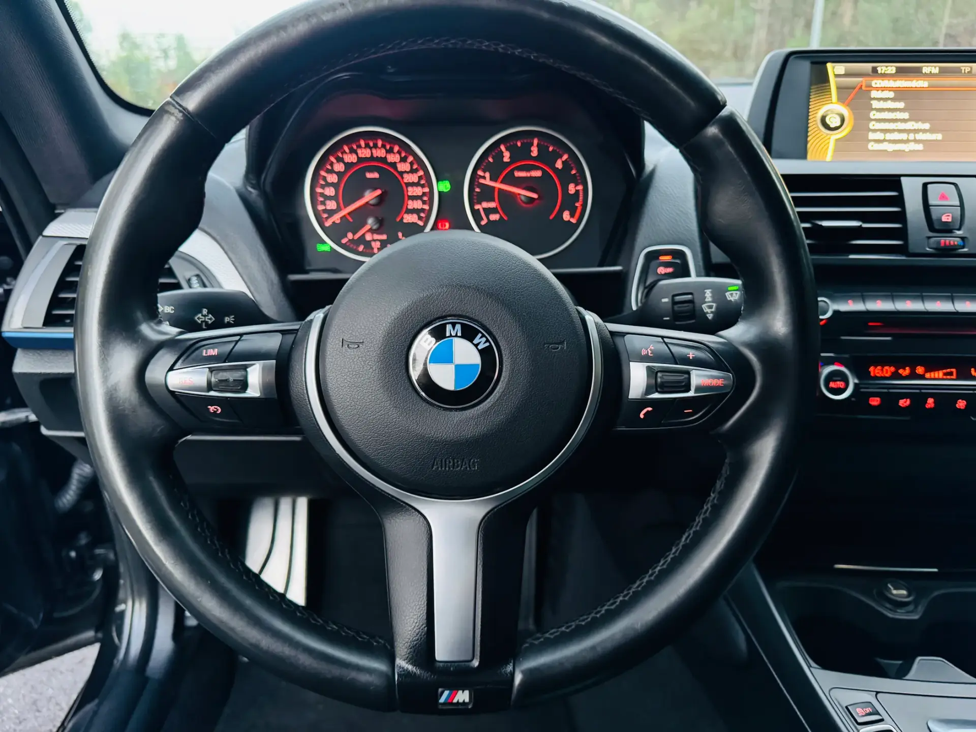 BMW 220 d Pack M Auto 27