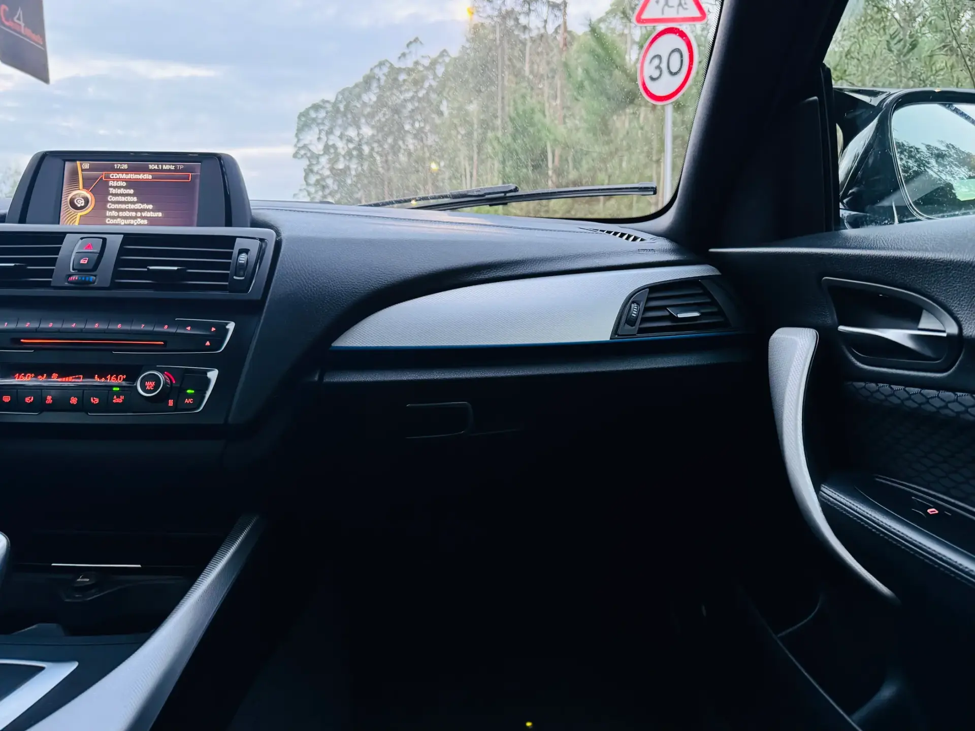 BMW 220 d Pack M Auto 36