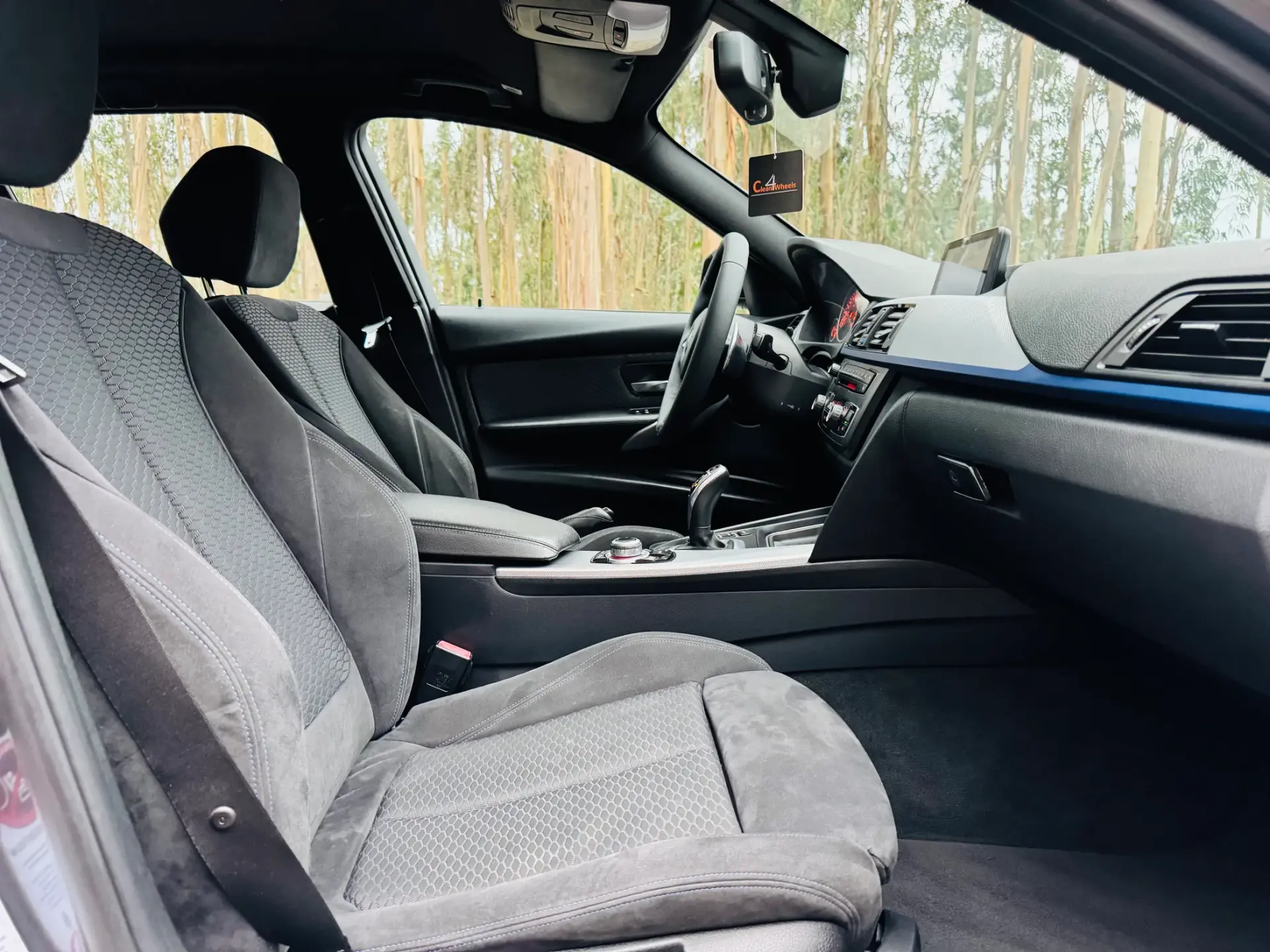 BMW 320 d Touring Auto Pack M 38