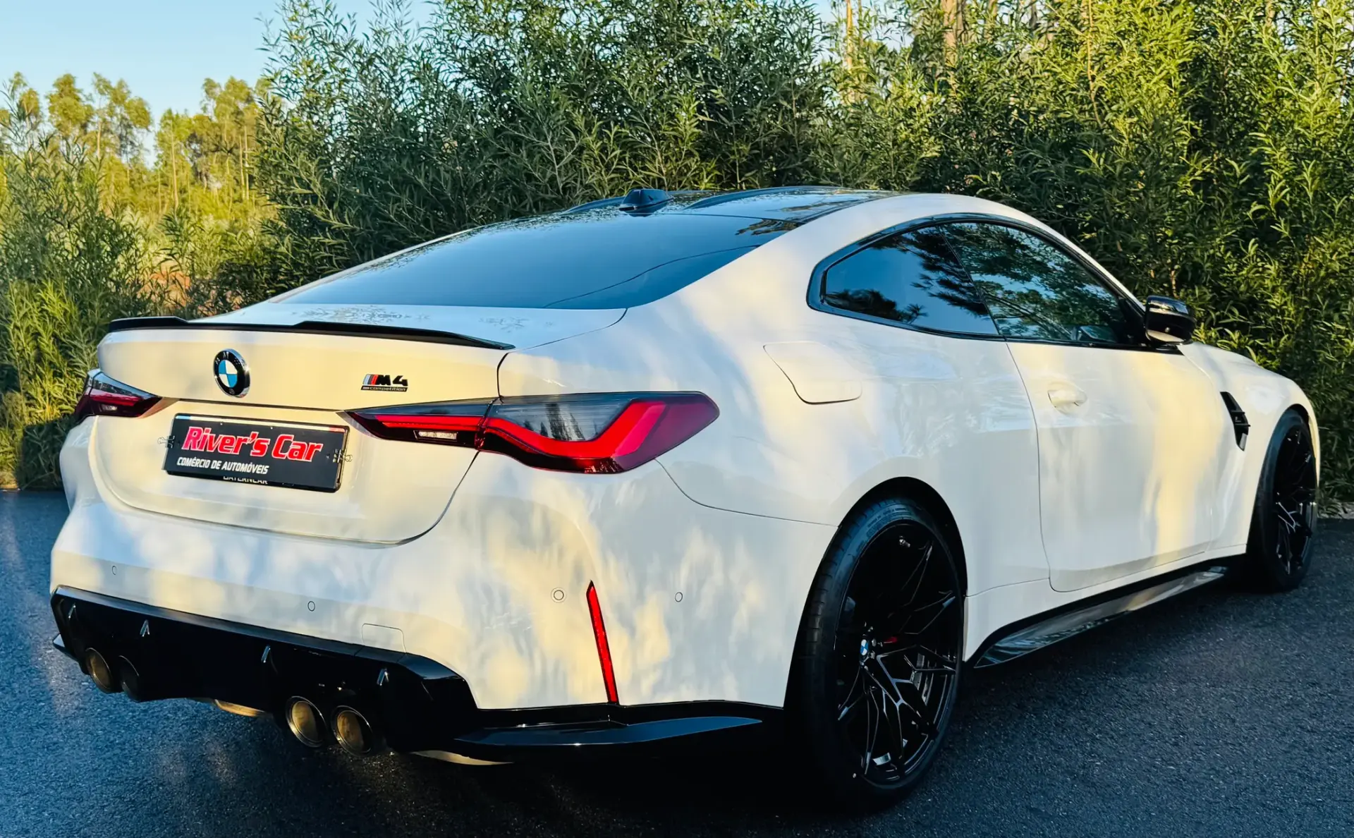 BMW M4 Competition xDrive 14