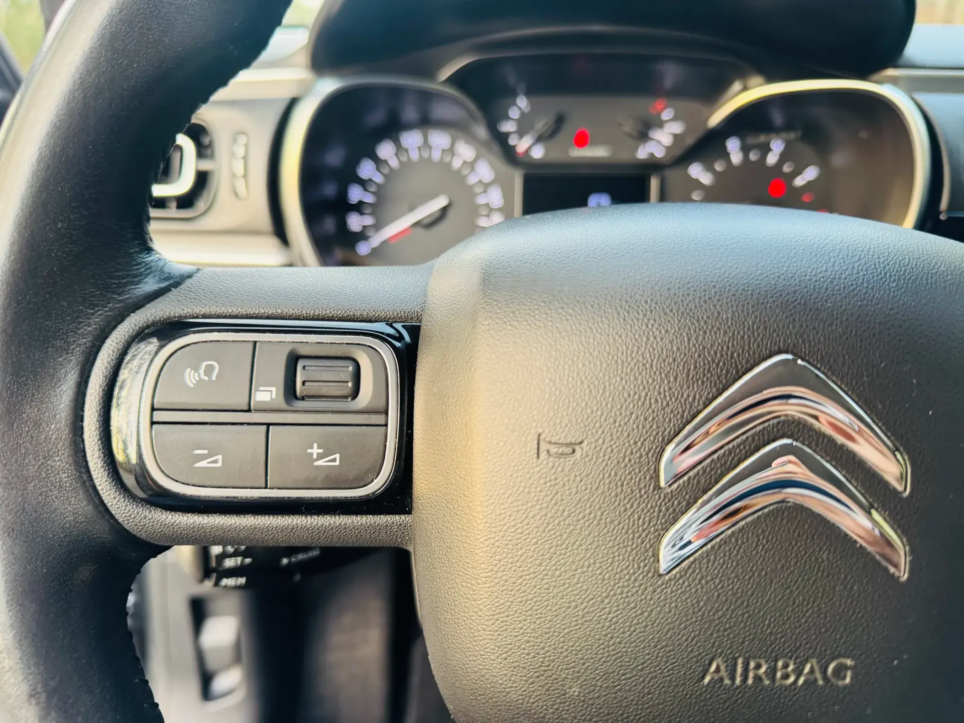 Citroën C3 1.2 PureTech Shine 21