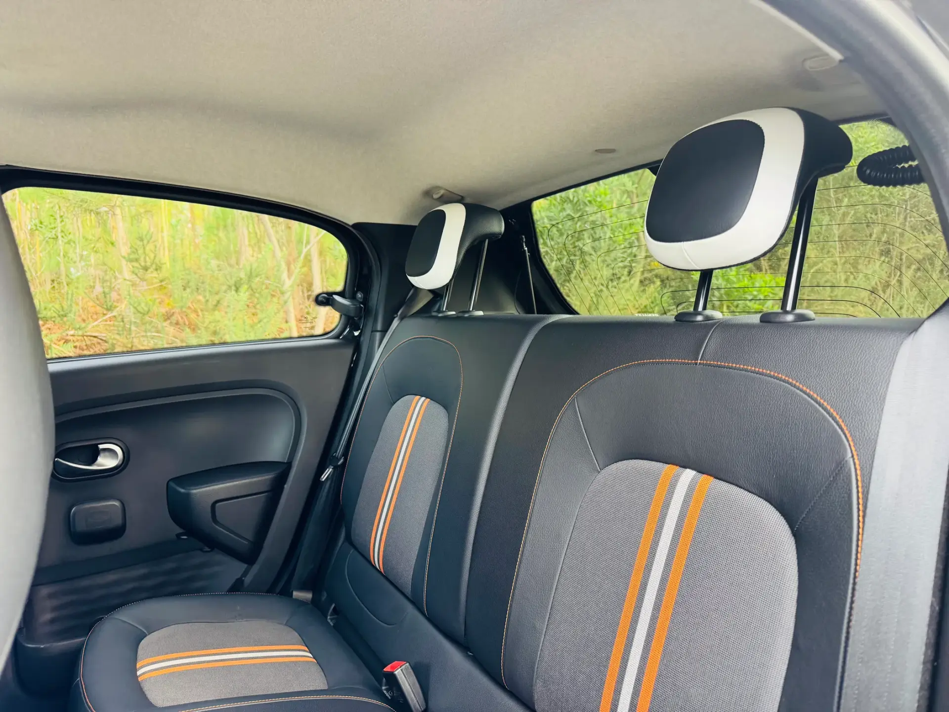 Renault Twingo 0.9 TCe GT 34