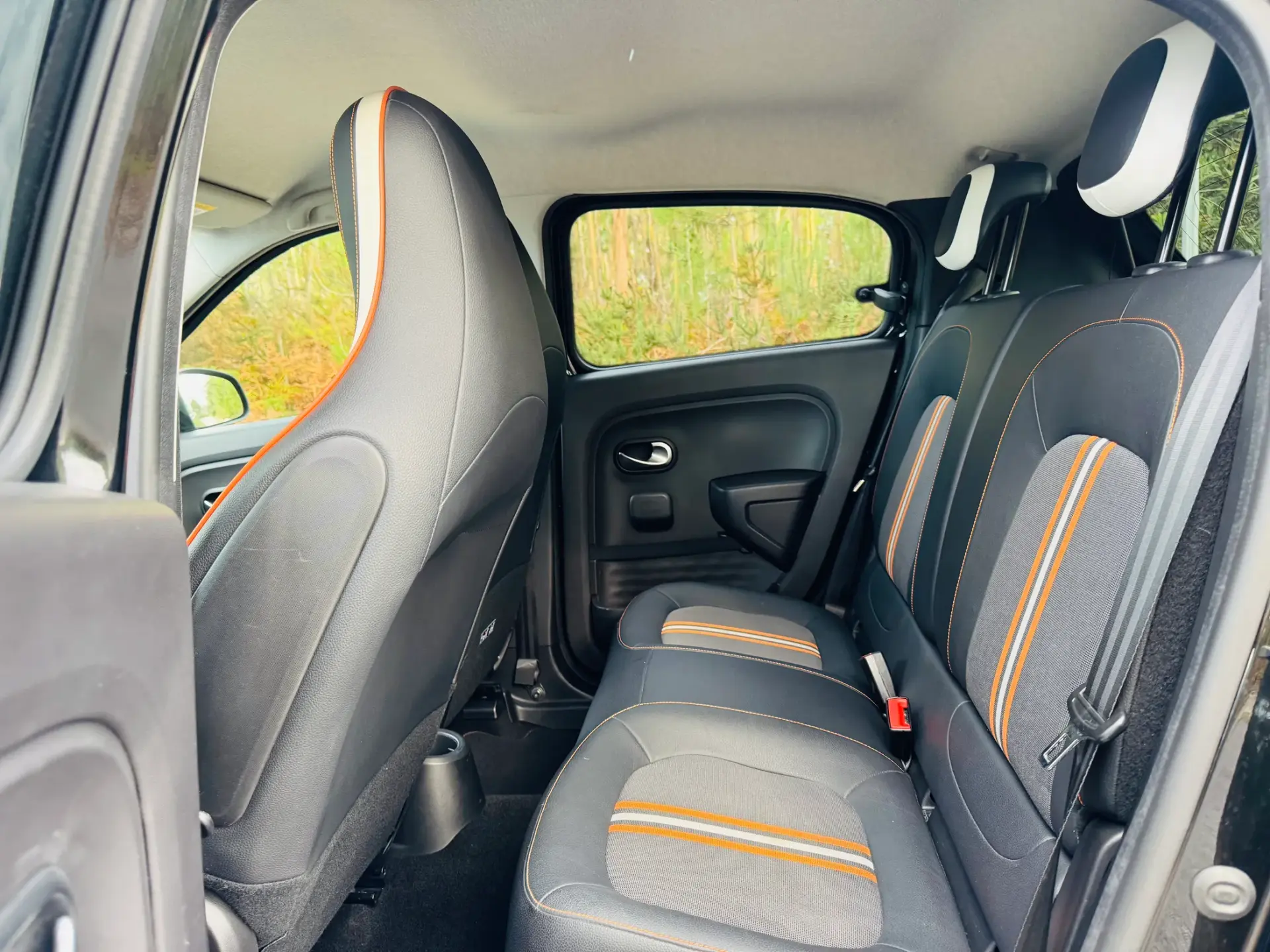 Renault Twingo 0.9 TCe GT 35