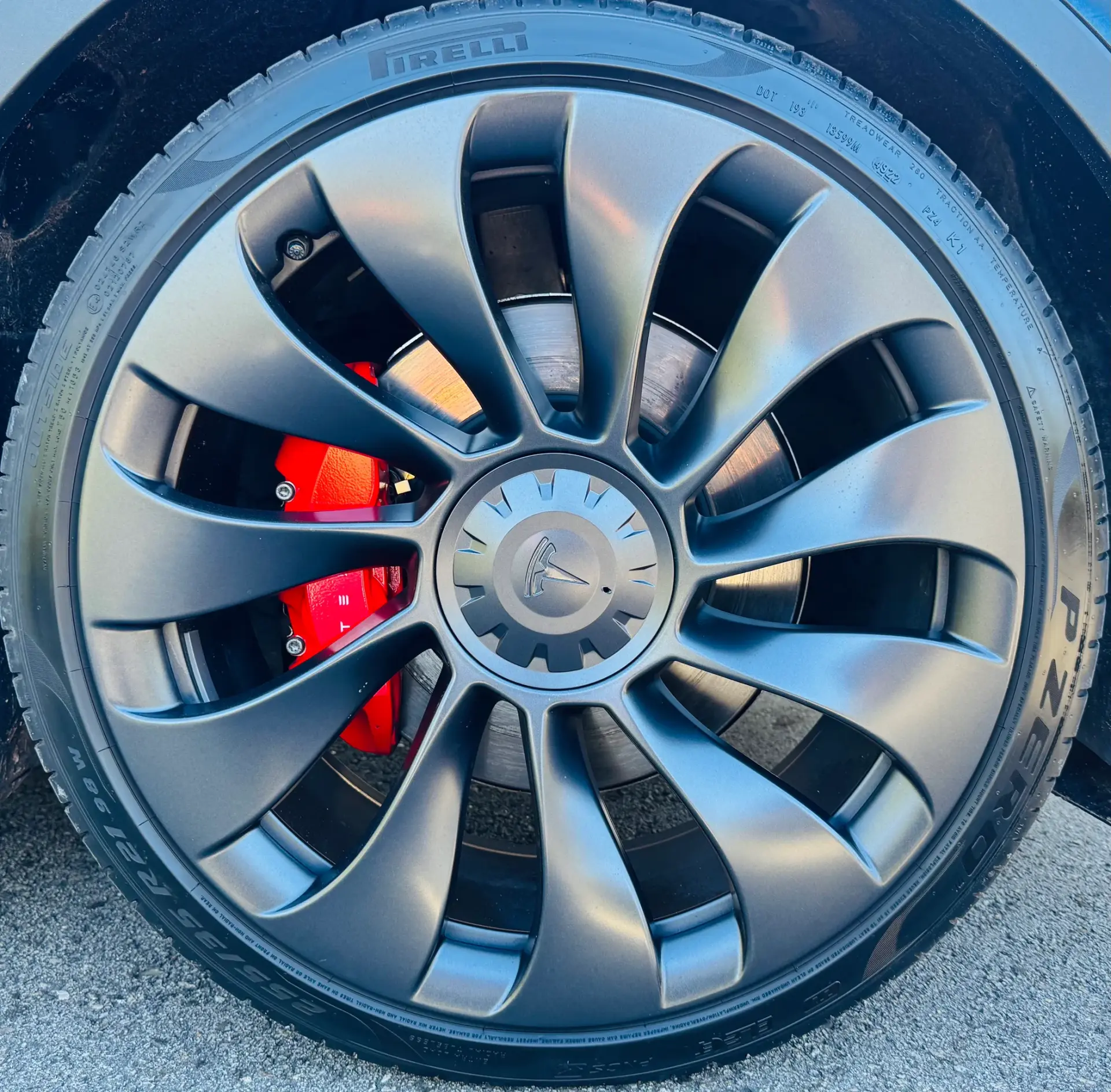 Tesla Model Y Performance Tração Integral 10