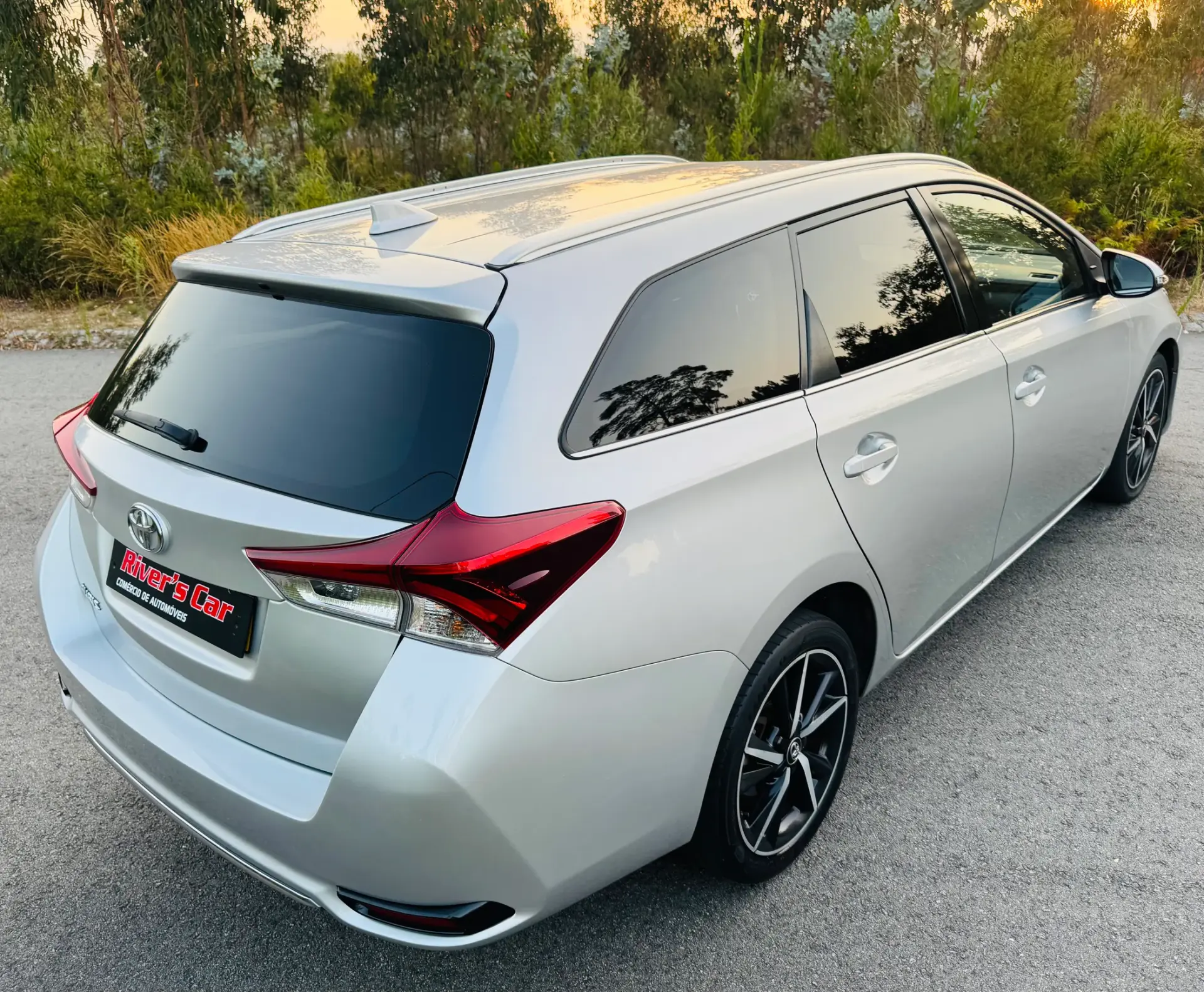 Toyota Auris Touring Sports 1.4 D-4D Comfort+Pack Techno+Pack Sport 16