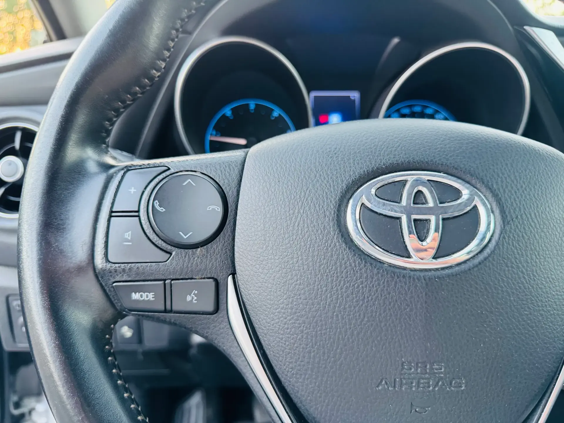 Toyota Auris Touring Sports 1.4 D-4D Comfort+Pack Techno+Pack Sport 23