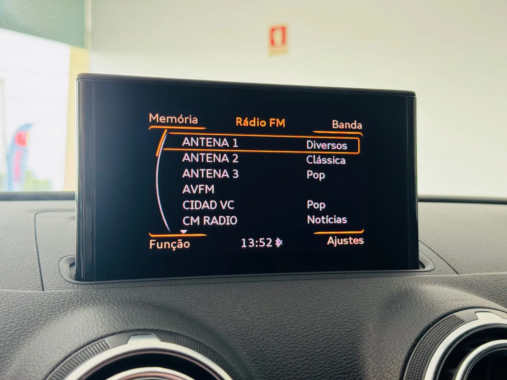 Audi A3 Limousine 2.0 TDI S-line 31