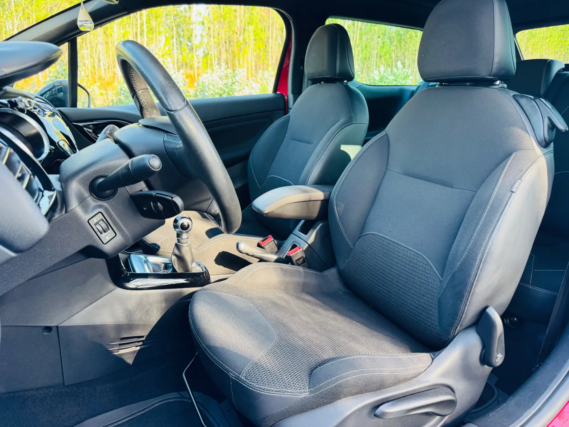 Citroen DS3 Cabrio 1.2 VTi So Chic 15