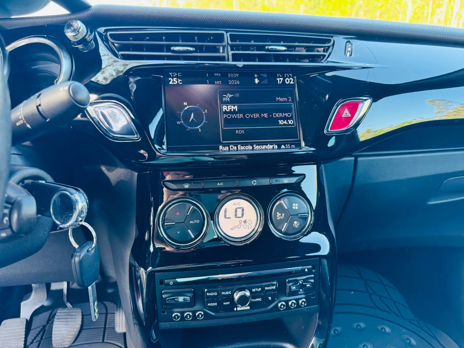 Citroen DS3 Cabrio 1.2 VTi So Chic 20