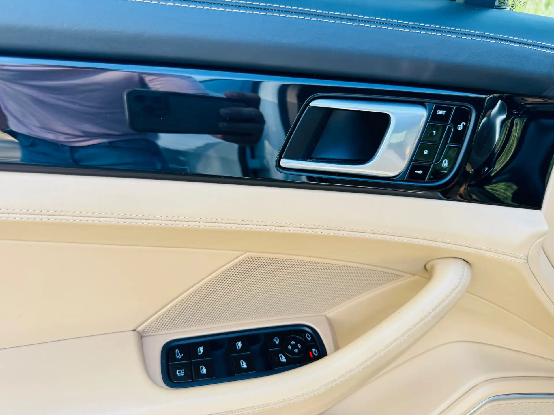 Porsche Panamera Sport Turismo 4 E-Hybrid 24