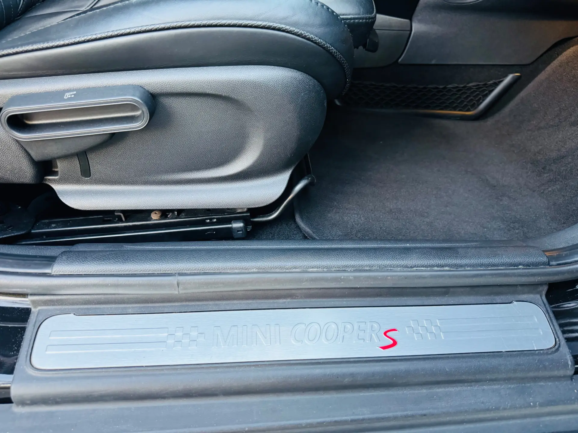MINI 5 Portas Cooper S 44