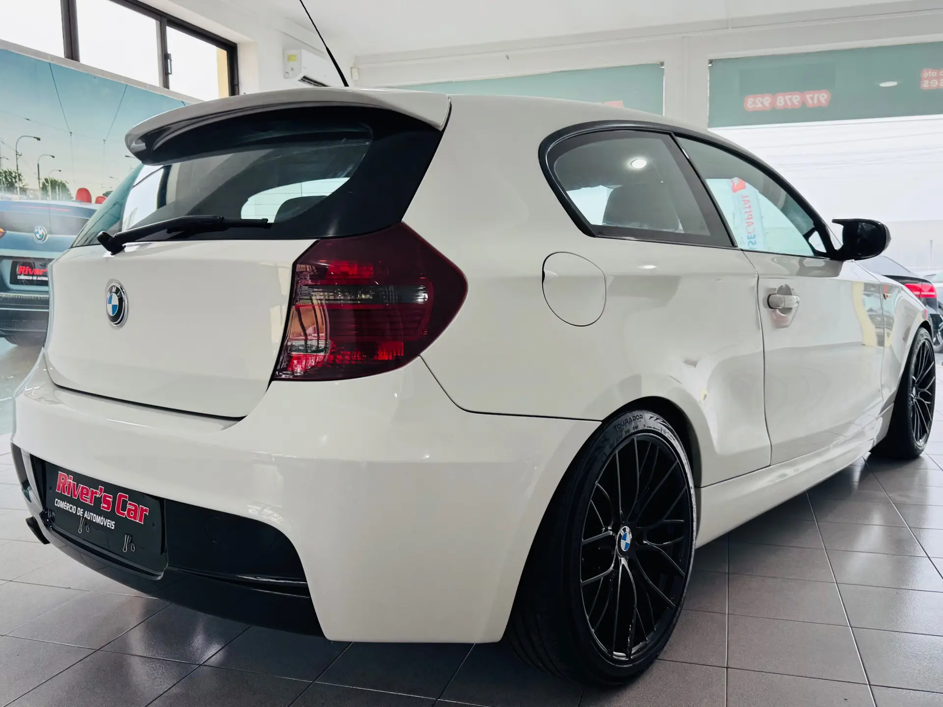BMW 118 d Pack M 9