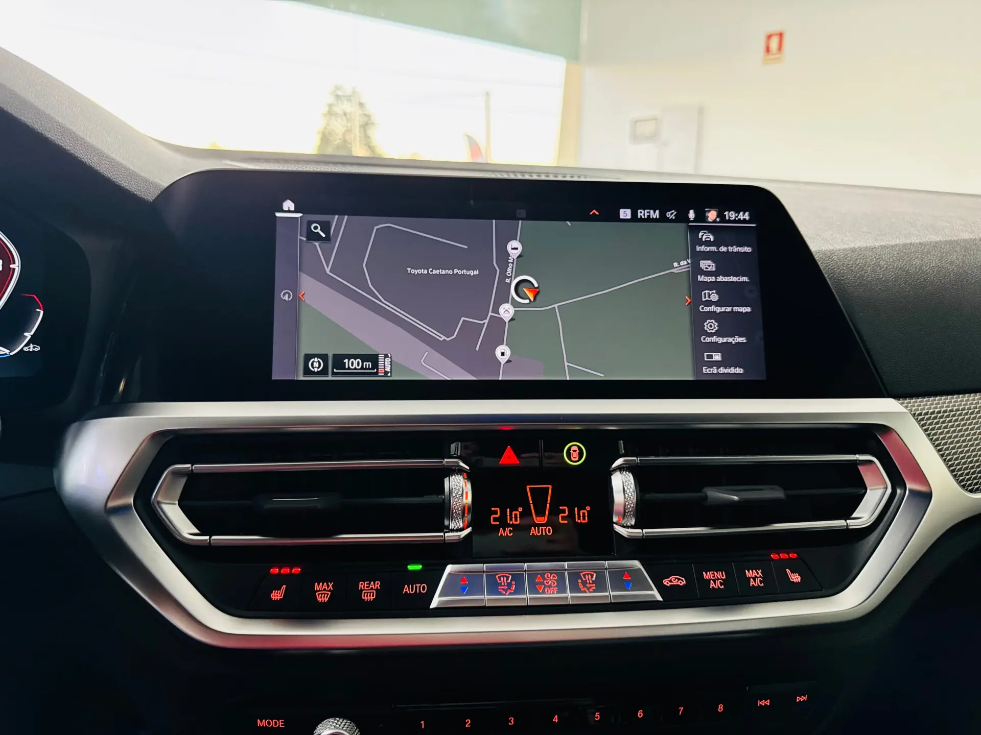 BMW M240i xDrive Auto 31