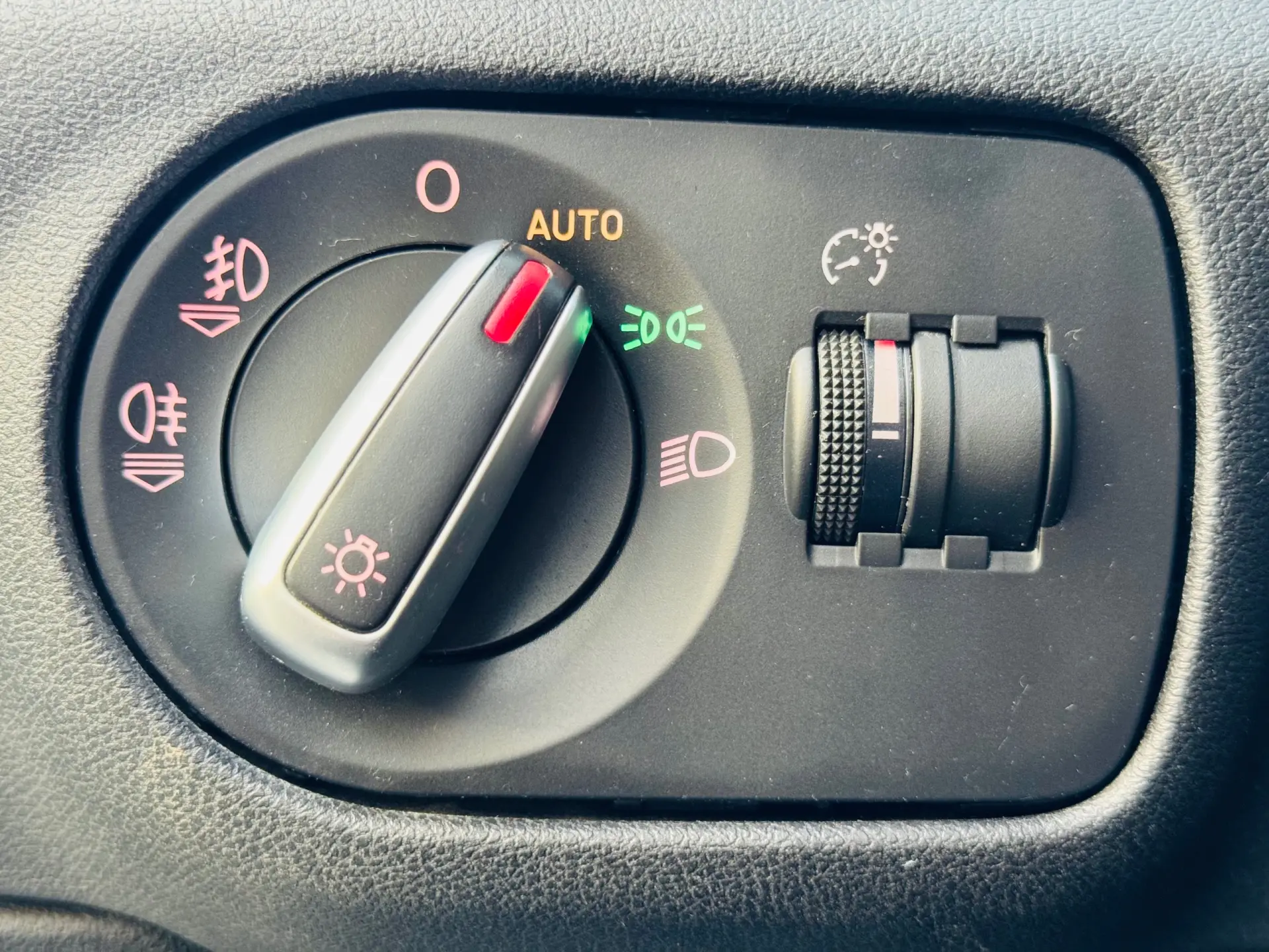 Audi A1 1.6 TDI S-line 20