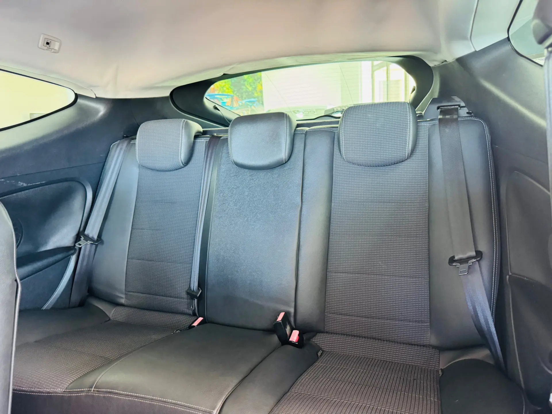 Renault Mégane Coupe 1.5 dCi GT Line 38