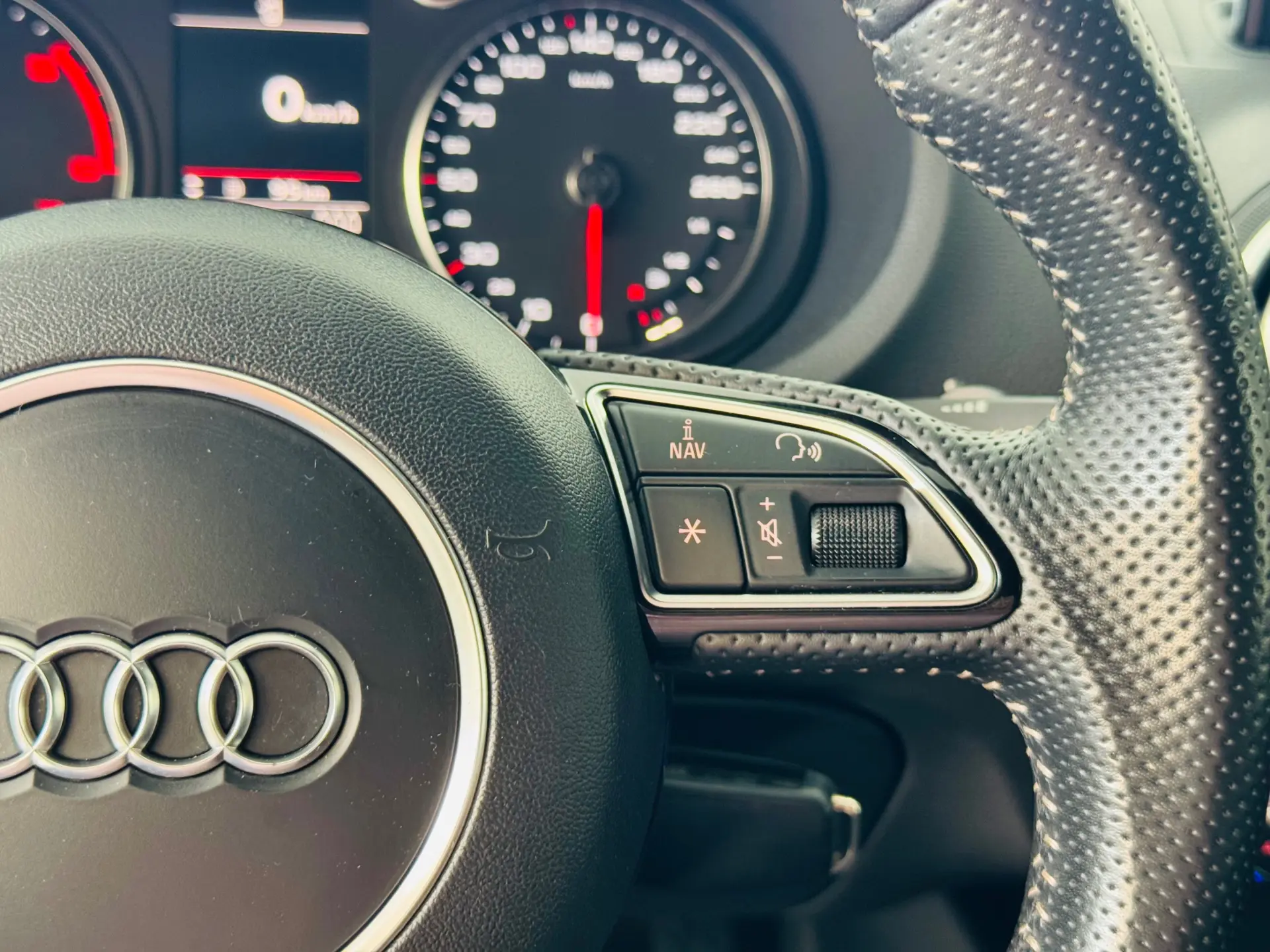 Audi A3 Limousine 2.0 TDI S-line 25