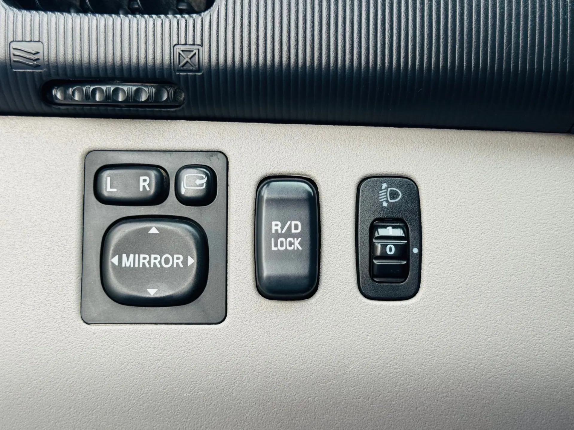 Mitsubishi L200 2.5 DI-D CD Invite AC CC 4WD 22