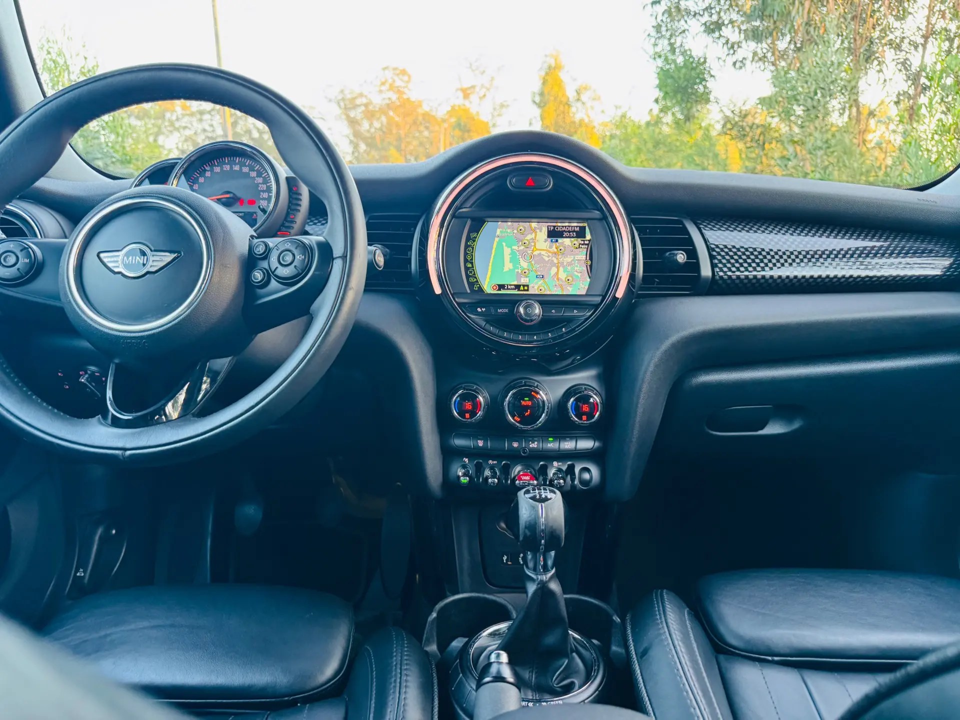 MINI 5 Portas Cooper S 38