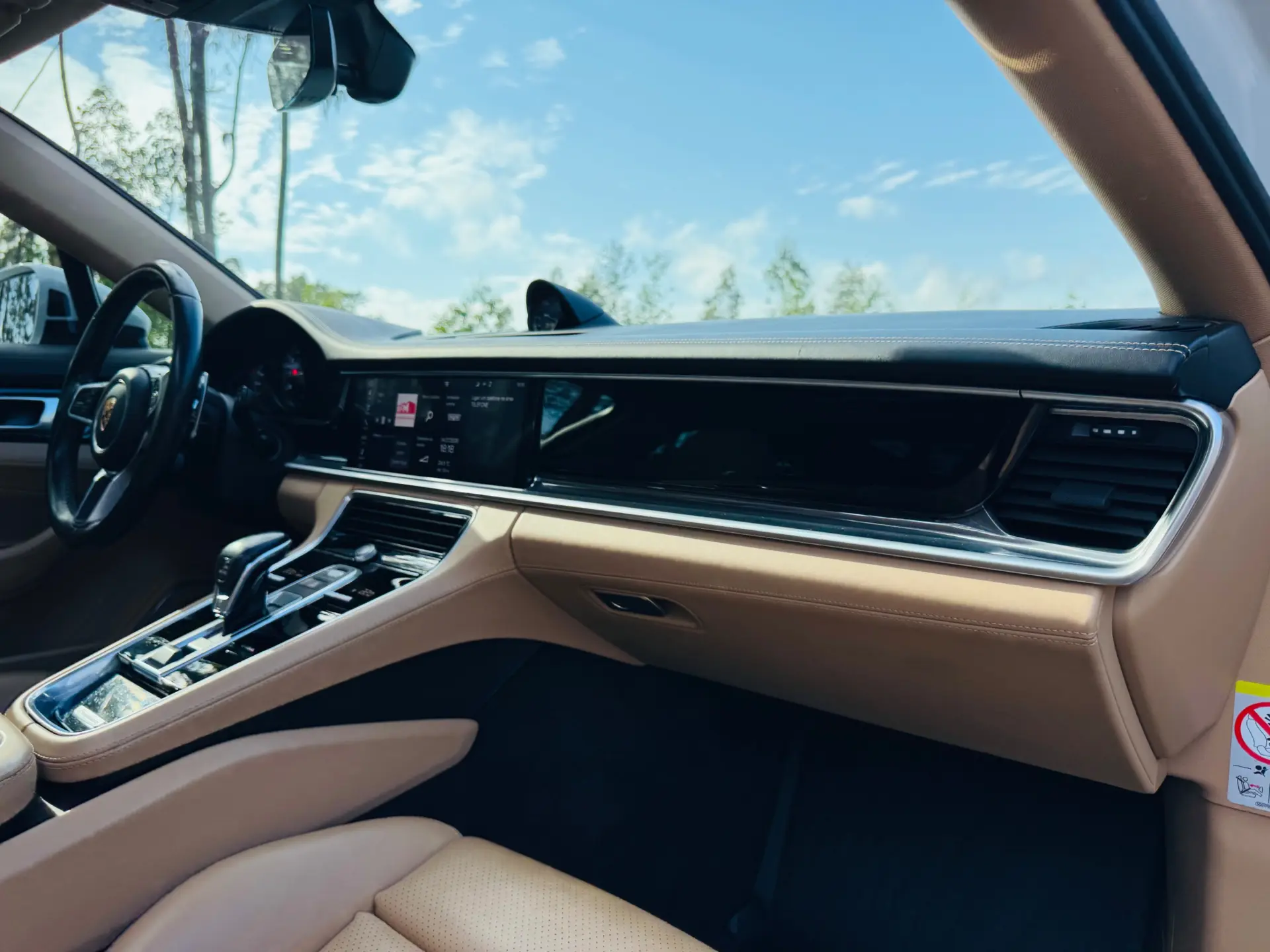 Porsche Panamera Sport Turismo 4 E-Hybrid 53