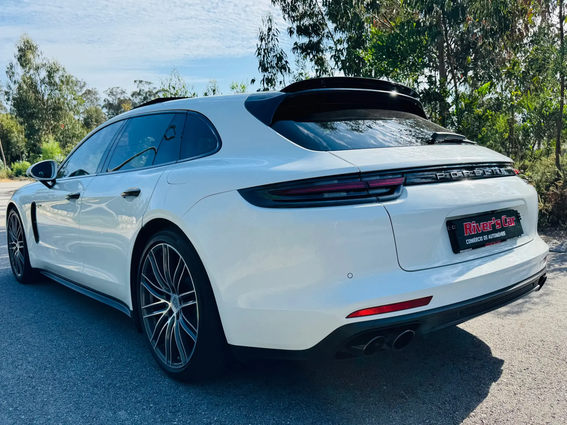 Porsche Panamera Sport Turismo 4 E-Hybrid 15