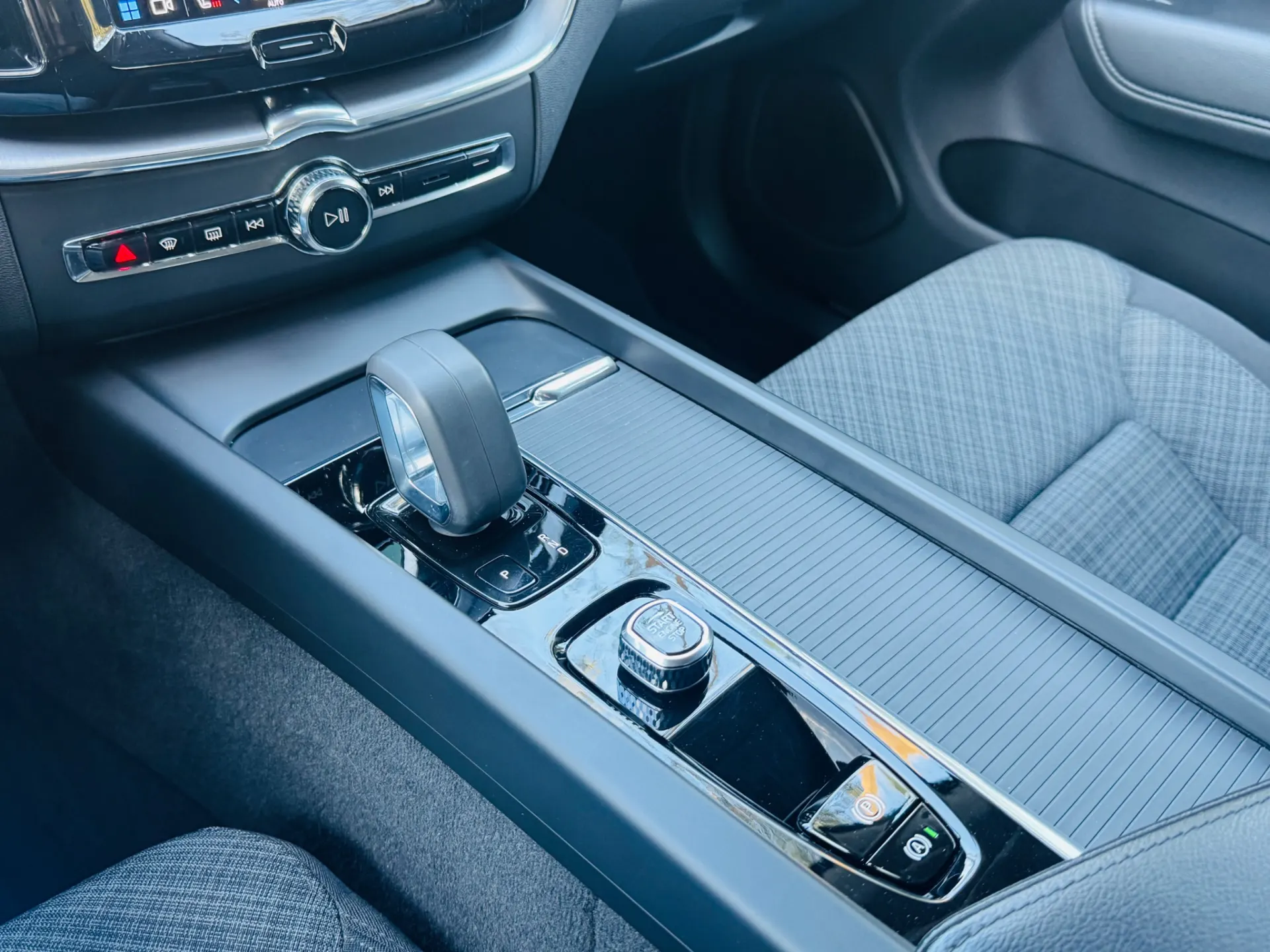 Volvo XC 60 2.0 B4 Inscription Geartronic 39