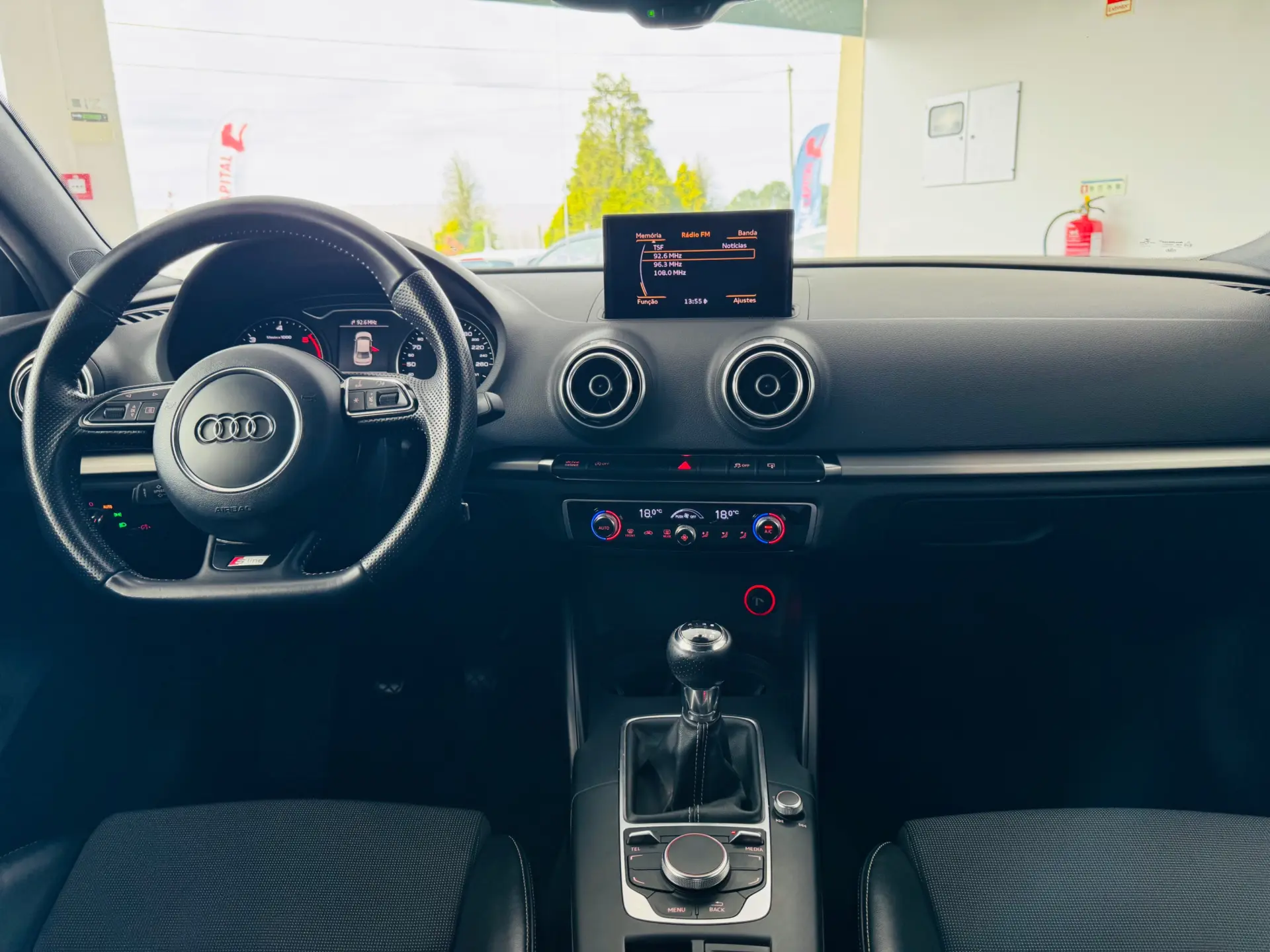 Audi A3 Limousine 2.0 TDI S-line 35