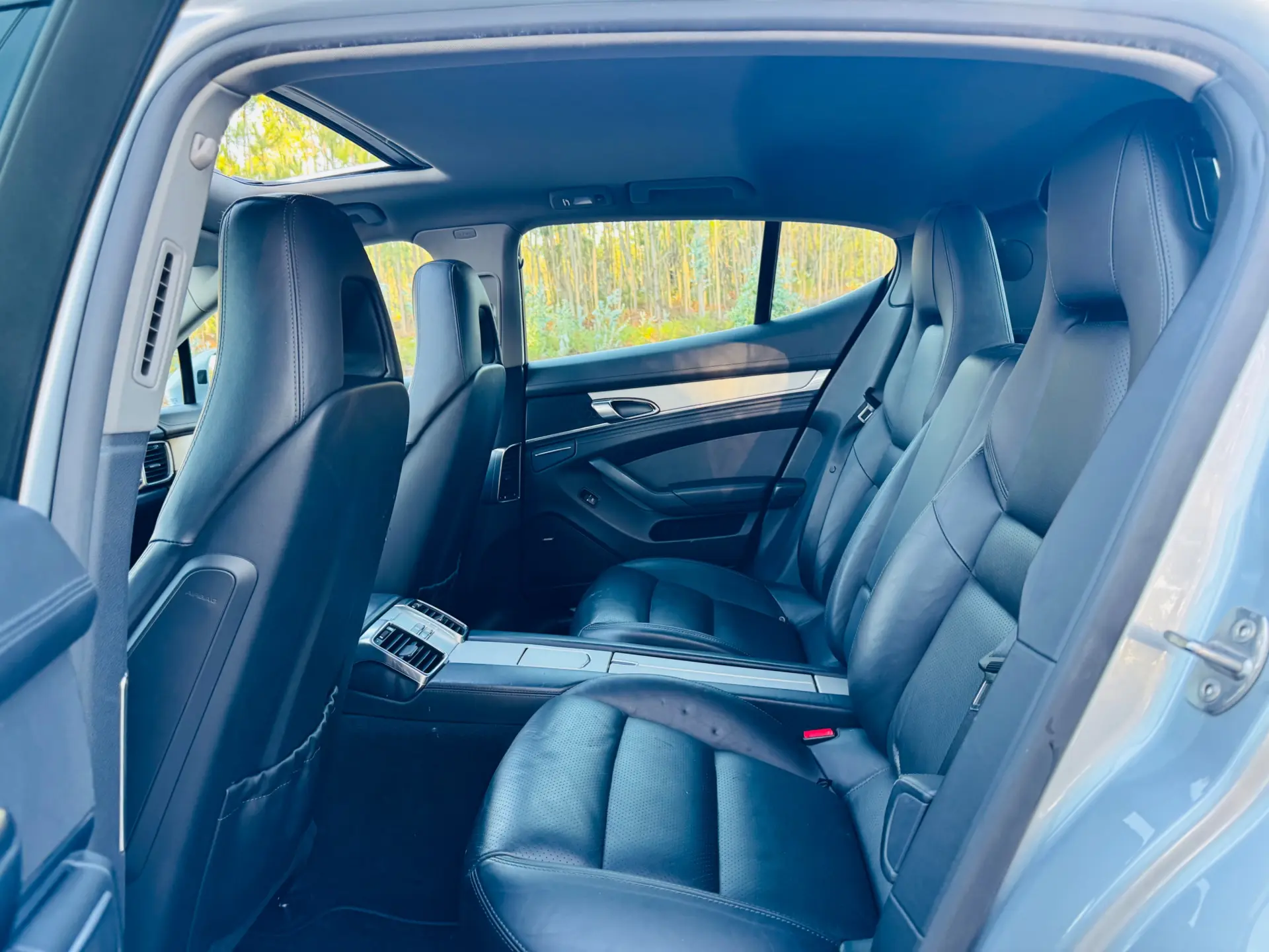 Porsche Panamera Platinum Edition 44