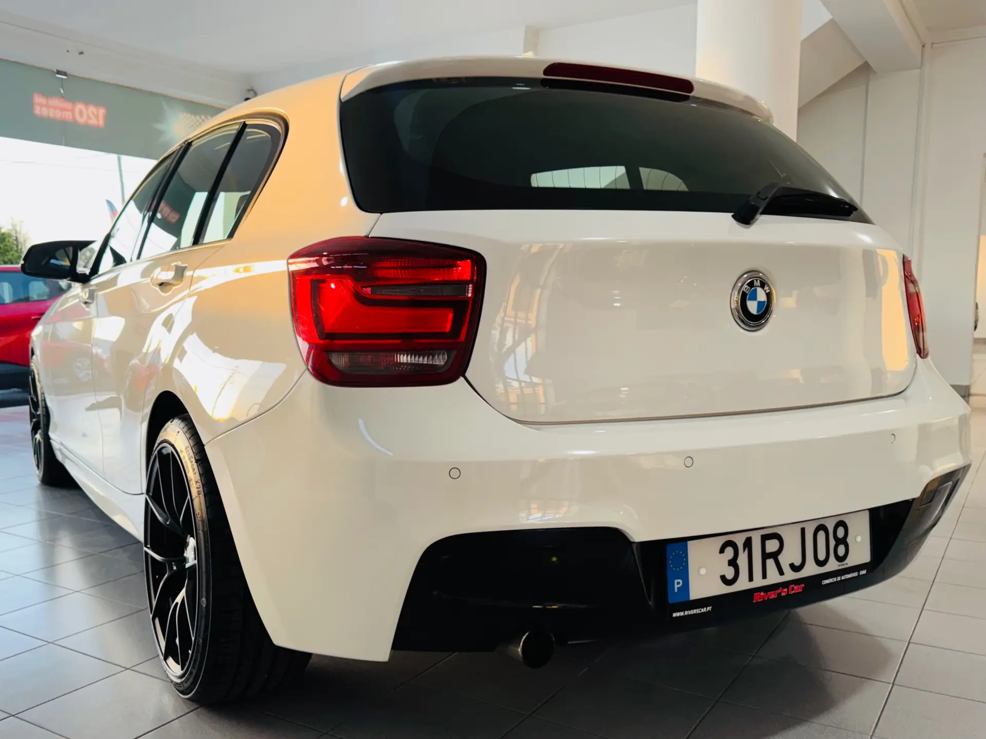 BMW 118 d Pack M 13
