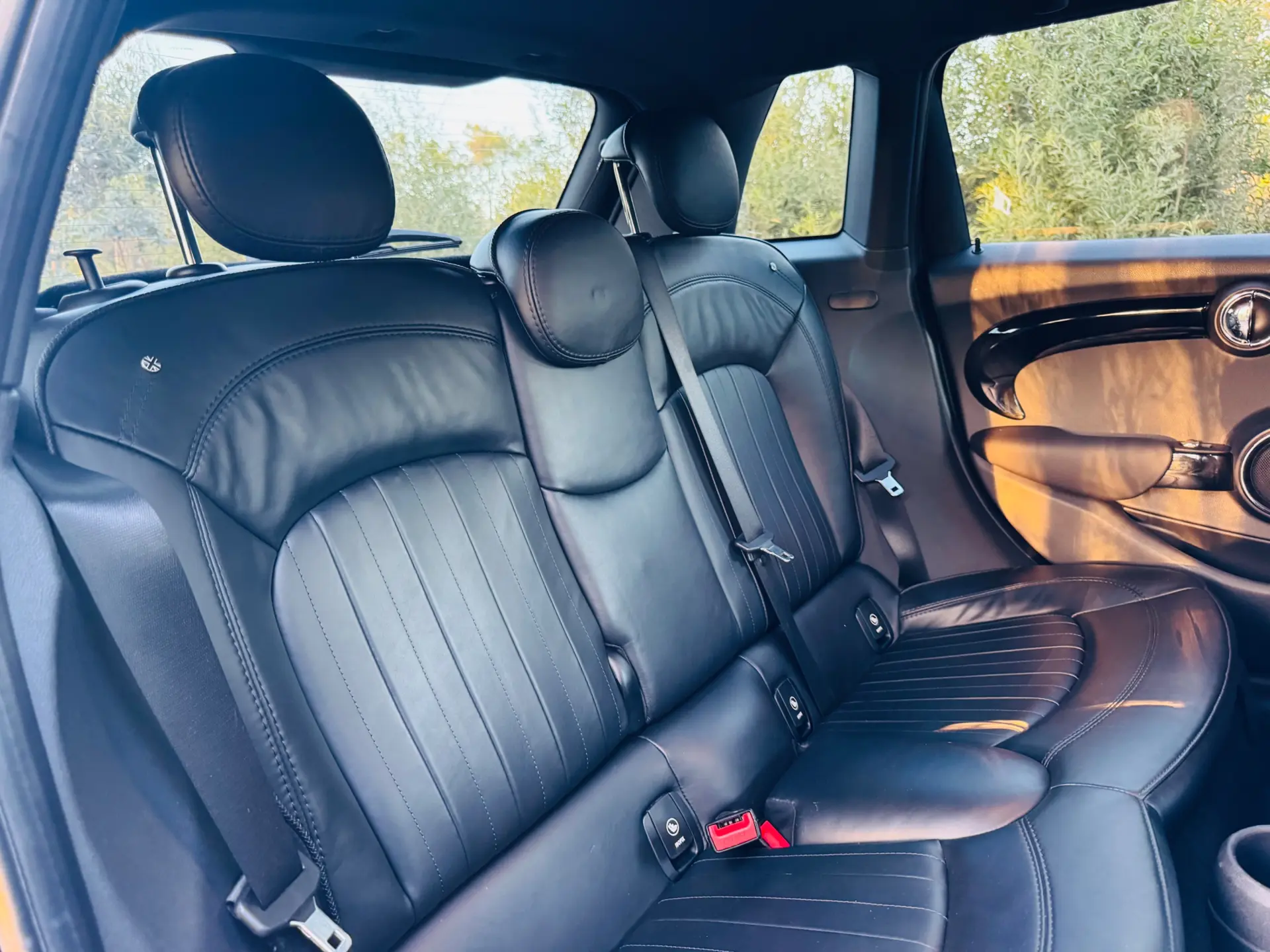 MINI 5 Portas Cooper S 51