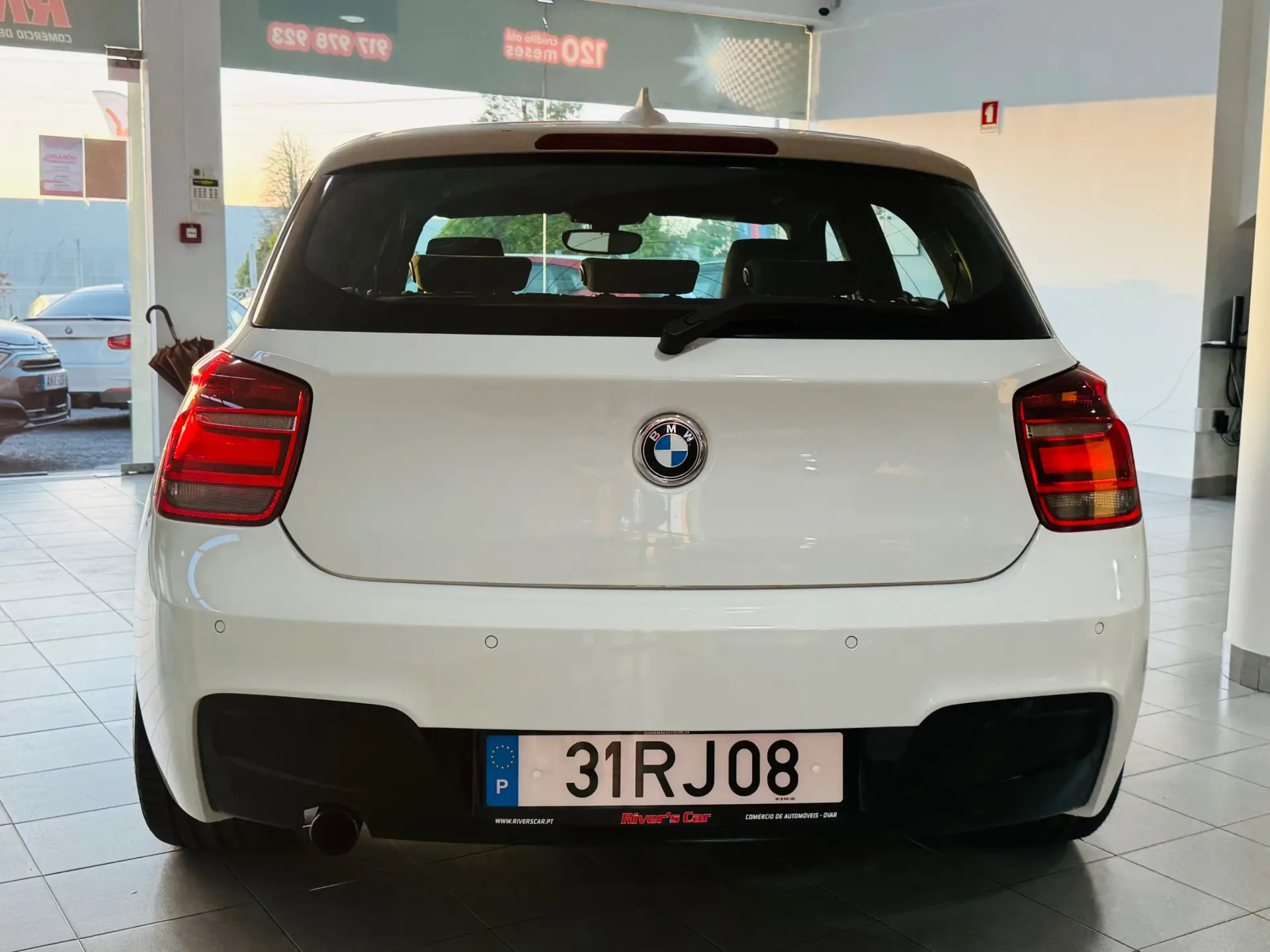 BMW 118 d Pack M 11