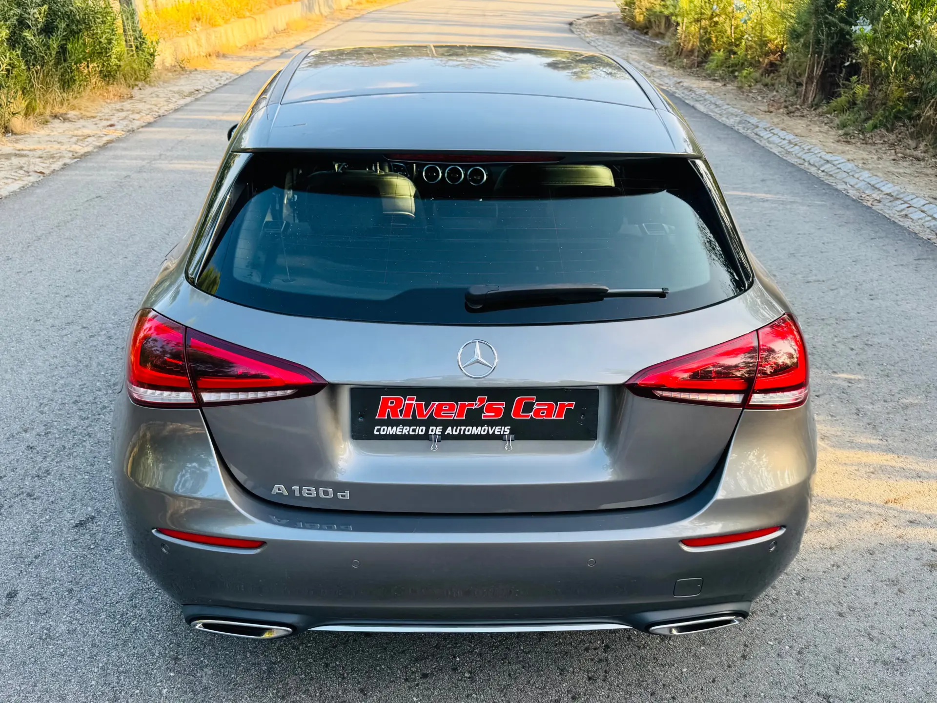 Mercedes-Benz A 180 d 7G-DCT Progressive 12