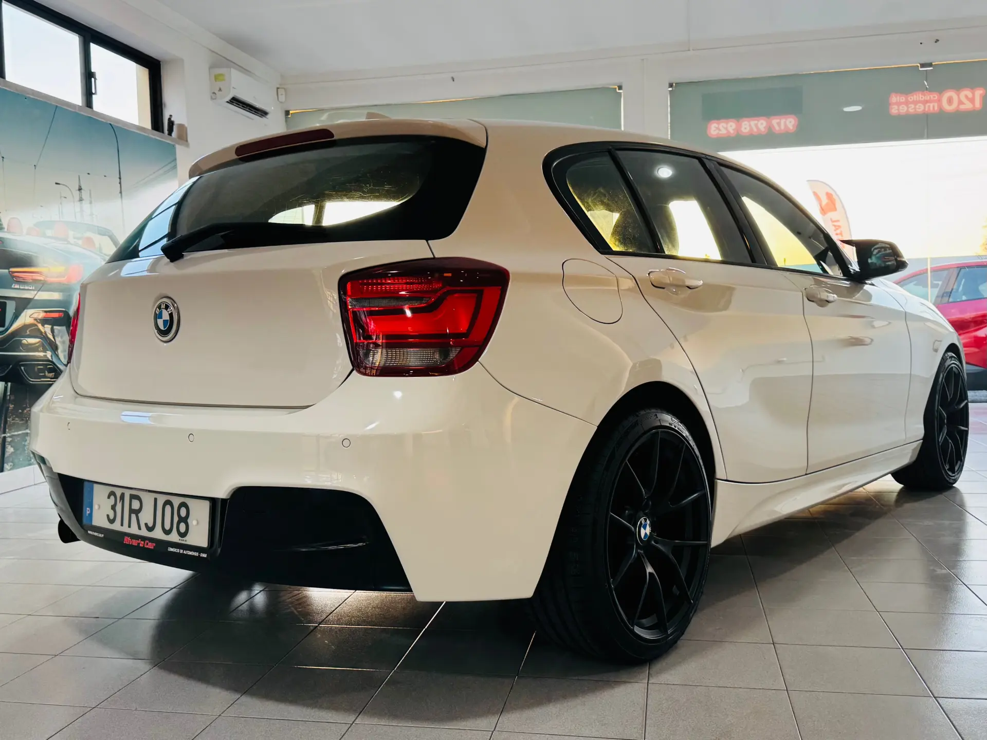 BMW 118 d Pack M 9