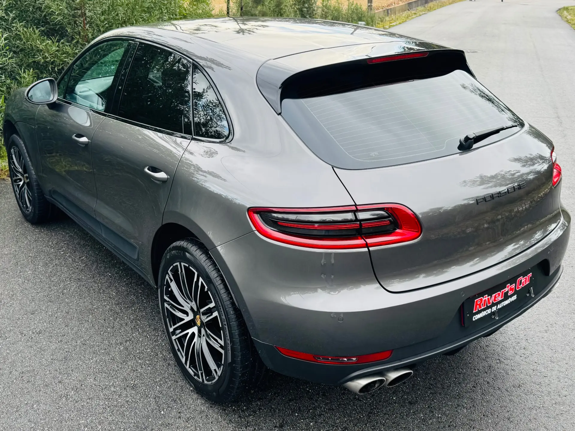 Porsche Macan S 16