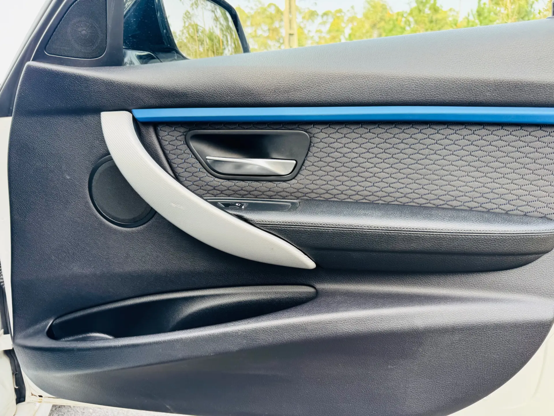 BMW 320 d Pack M Auto 34