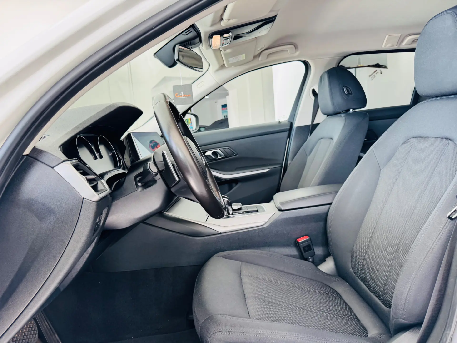 BMW 320 d Aut. Advantage 17