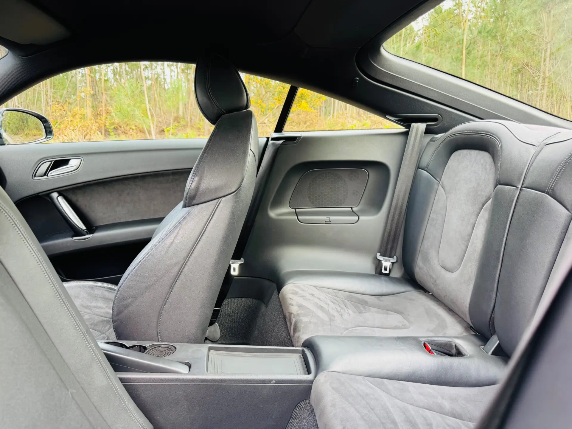 Audi TT Coupé 2.0 TDI quattro S-line 33